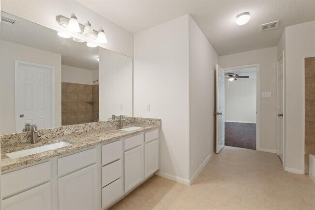 Building Photo - 18818 N Wren Arbor Cir