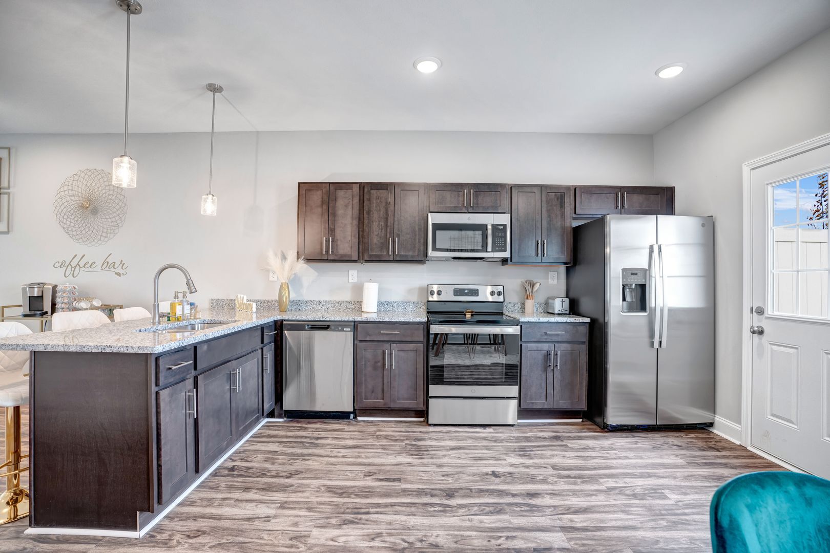 Building Photo - 541 New S Dr