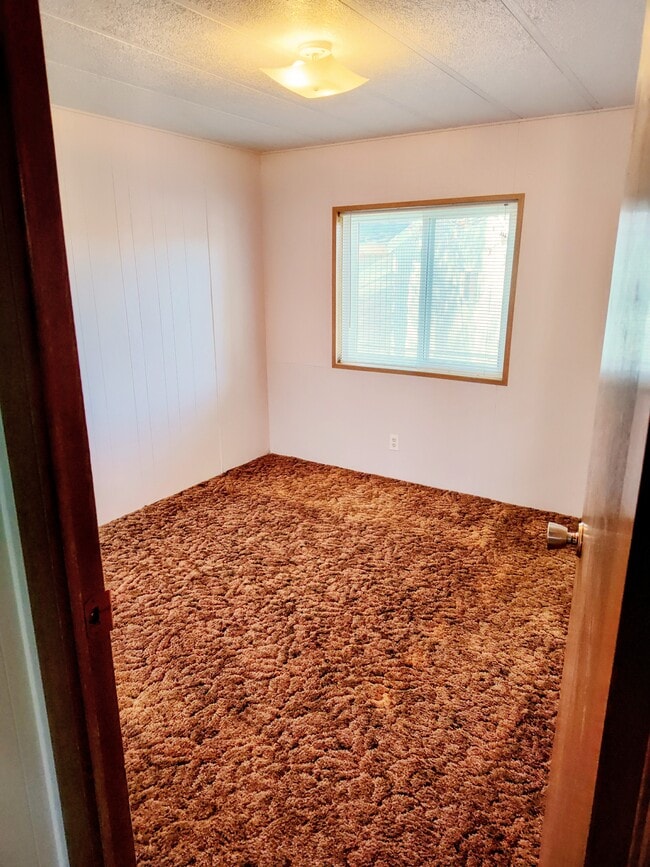 Building Photo - 1715 17th Ave S