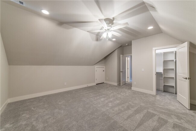 Building Photo - 6417 S 62nd St