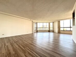 Building Photo - Punchbowl- Continental Plaza: Large 2BR, 2...