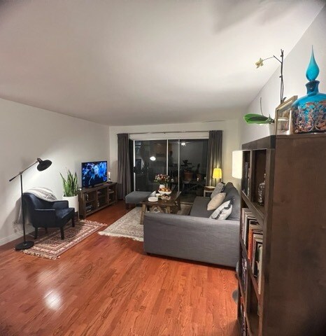 Building Photo - 564 N Bellflower Blvd