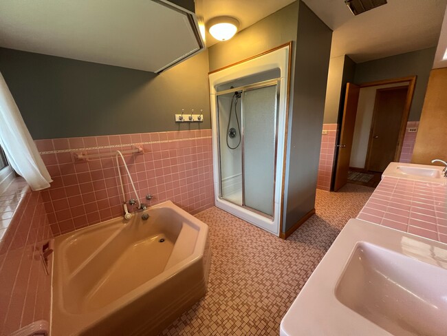 Building Photo - 5463 Rd 107