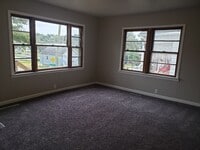 Building Photo - N 3rd Duplex