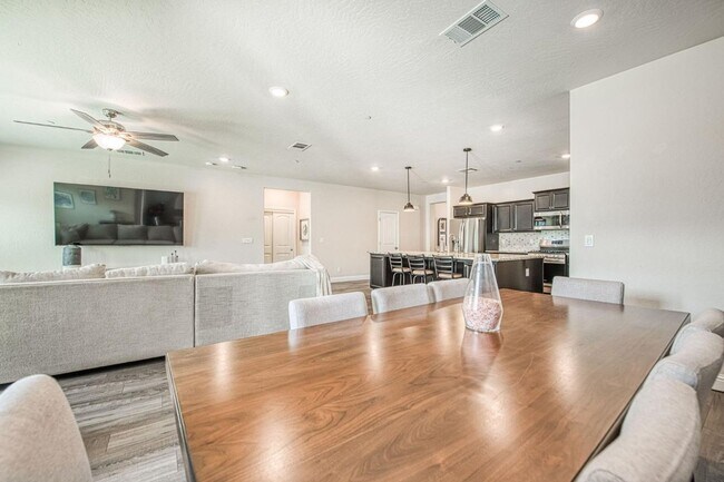 Building Photo - Newly Built 3/2 Lennar In Rivertsone