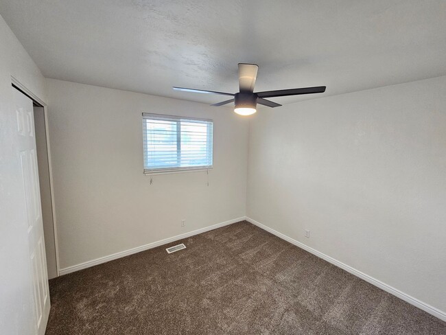 Building Photo - Newly Remodeled 3 Bed 2 Bath Home In Ameri...