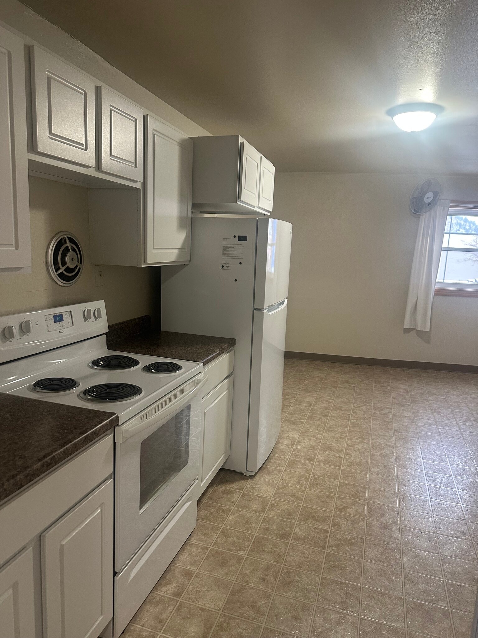 Building Photo - 1908 W Main St