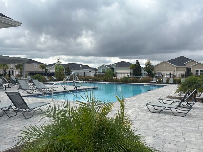 Building Photo - Stunning 3 Bedroom 2 Bath, Great Location! (Freedom Crossing Preserve)