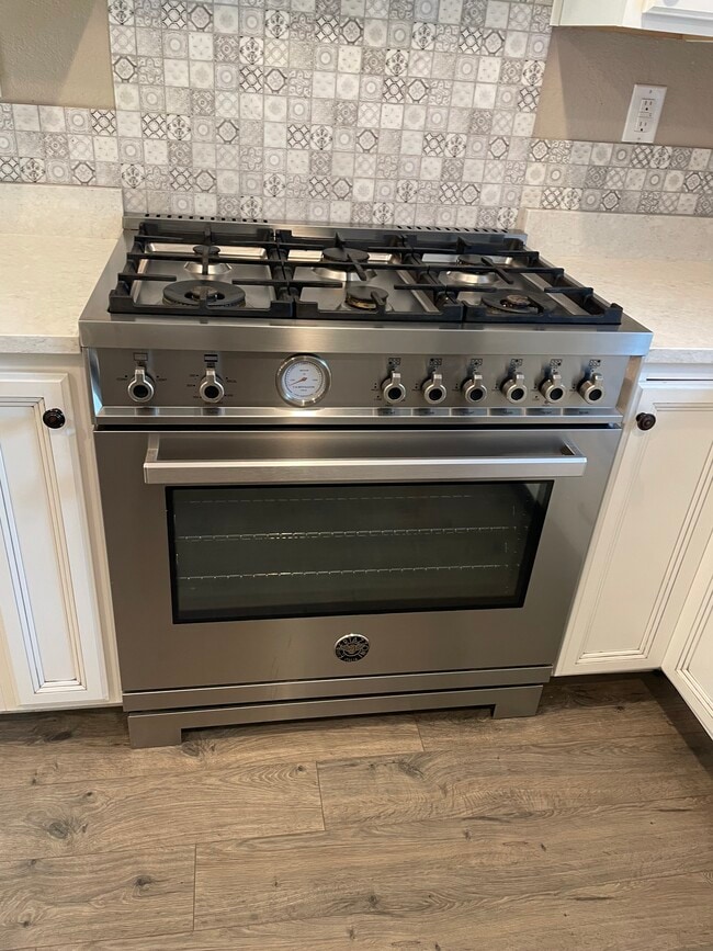 Building Photo - 2971 Bonnie Ln