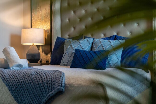 Building Photo - 3121 Paradox Cir