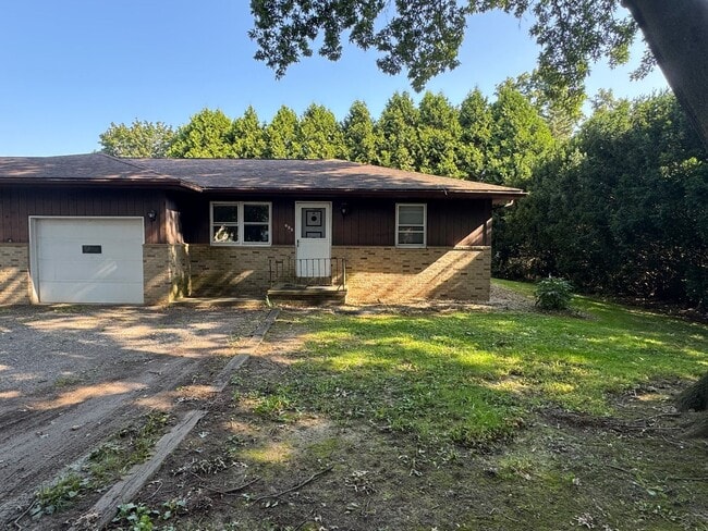 Primary Photo - 2 bedroom for rent