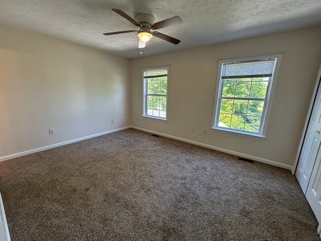 Building Photo - 9917 W Midland Way