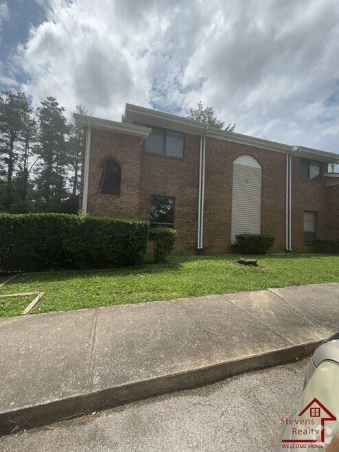 Building Photo - 409 Oriole Dr
