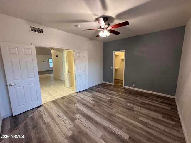 Building Photo - 3169 E Desert Flower Ln