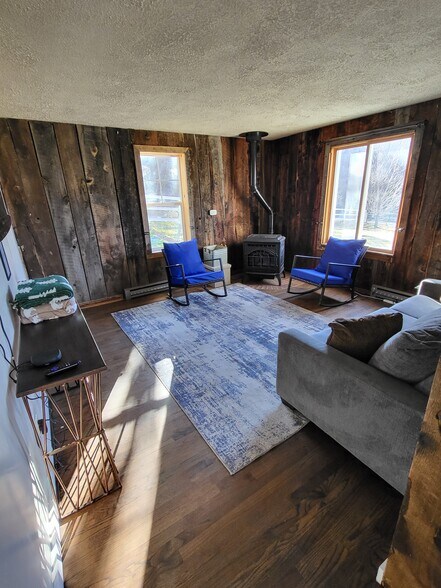 Building Photo - 1406 S Bartholomew Canyon Dr