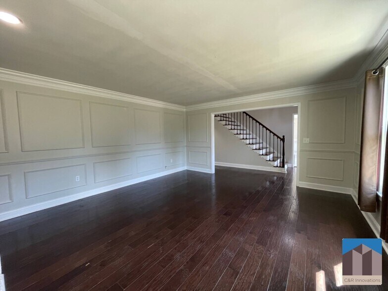Building Photo - 758 Brownlee Ln