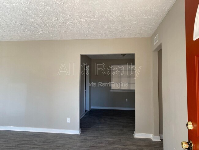 Building Photo - 3737 Dalraida Pkwy