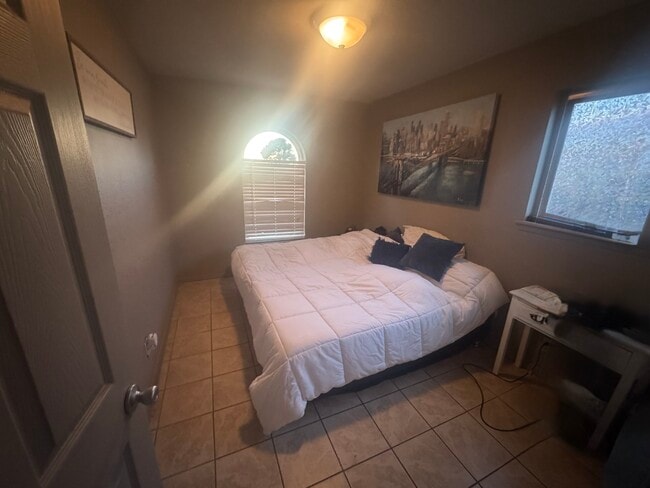 Building Photo - 6437 Dawn Dr