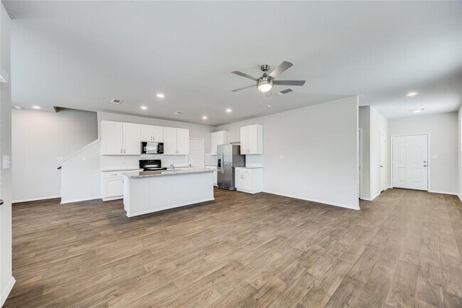 Building Photo - 2617 Paragon Fox Dr