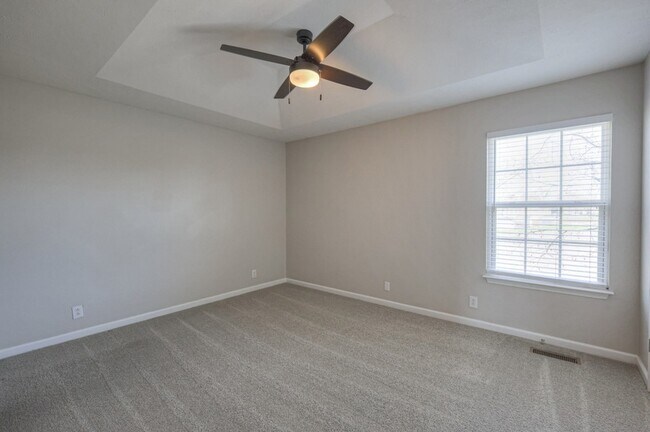 Building Photo - 240 Arapaho Dr