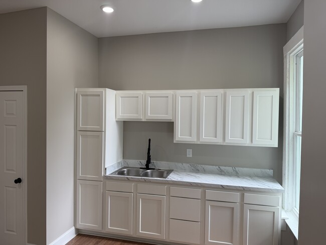 Building Photo - 3834 Southern Pky