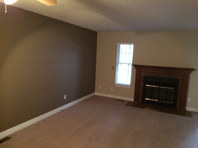 Building Photo - 378 Pheasant Run