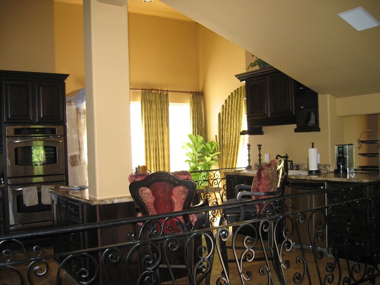 Building Photo - 3030 Passmore Dr
