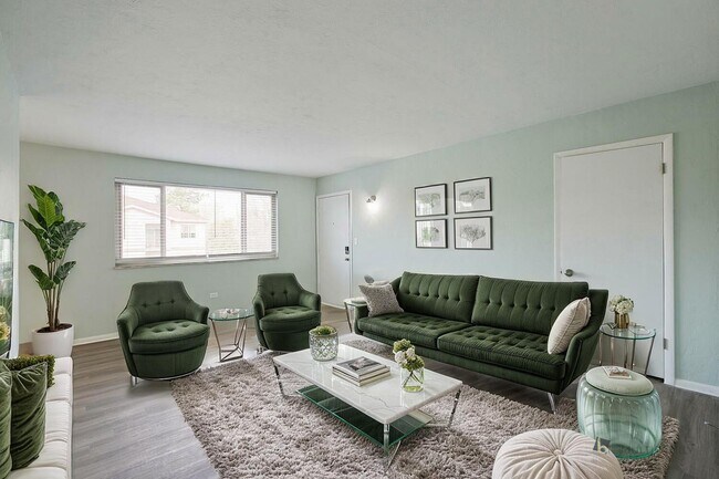 2B916038-EAFD-4C40-A653-EBFDEE9177D7 - Living Room - Modern - 1 - LaRonja Apartments