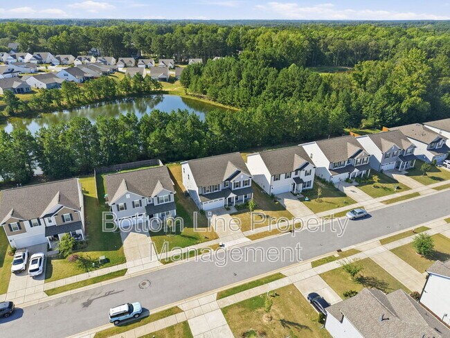 Building Photo - 2230 Bethpage Dr