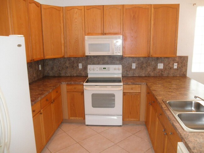 Building Photo - Sabal Lakes