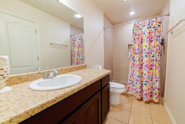 Building Photo - 2021 Port Louisiana Dr