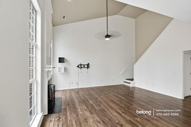 Building Photo - 726 Wamock Dr