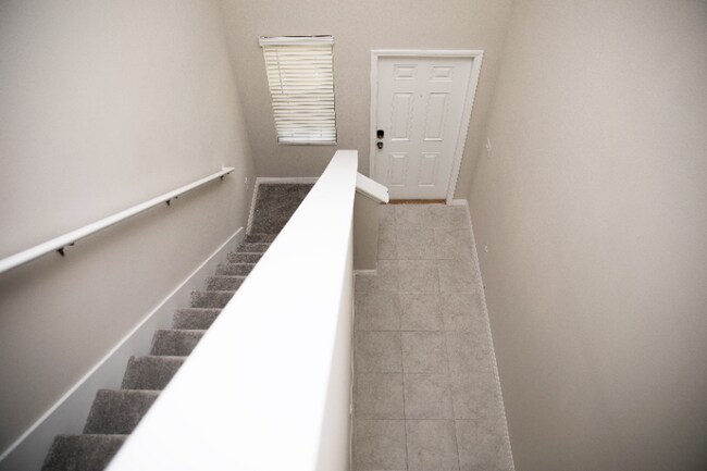 Building Photo - 552 Argyll Dr