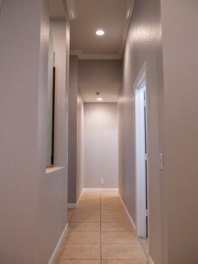 Building Photo - 2288 Quail Roost Dr