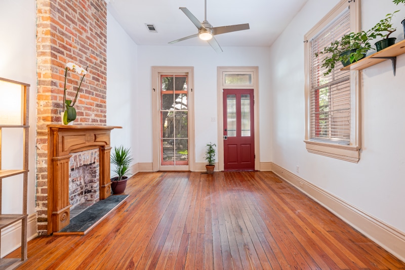 Building Photo - 2826 Banks St