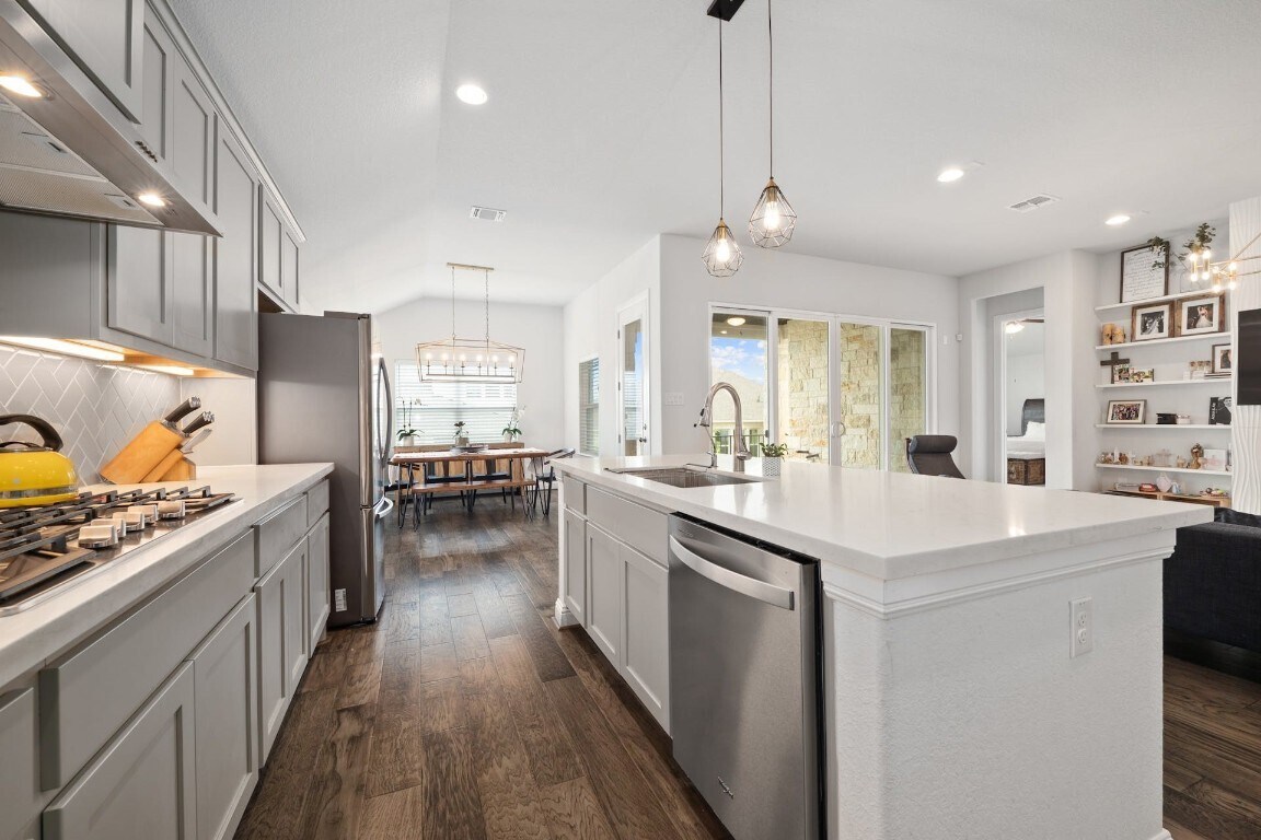Kitchen - 513 Elworth Path