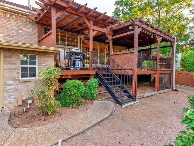 Building Photo - 1900 Red Rock Dr