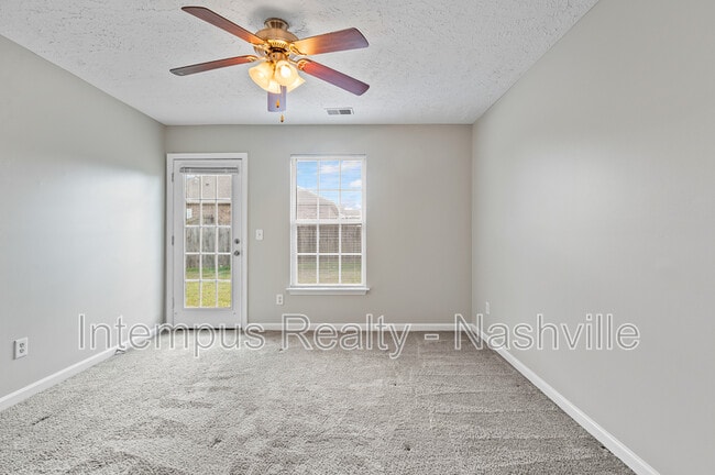 Building Photo - 553 Rose Cottage Cir