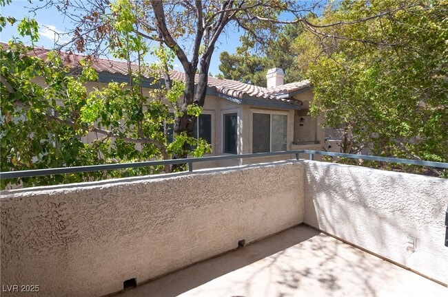 Building Photo - 3054 Tarpon Dr