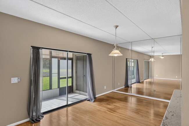 Building Photo - 29 Aledo Ct