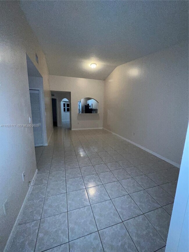 Building Photo - 1251 SE 27th St