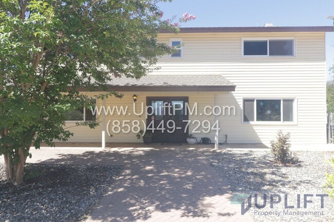 Building Photo - 15436 Las Manzanitas Rd