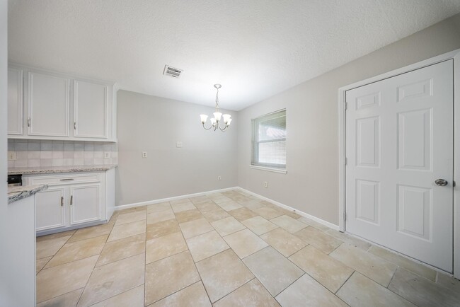 Building Photo - 22619 Pine Mist Ln