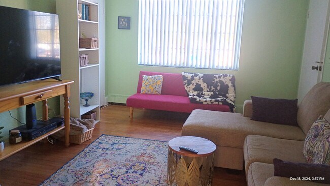 Building Photo - Cozy 1-Bedroom Condo Near the Marina and Downtown Daytona Beach