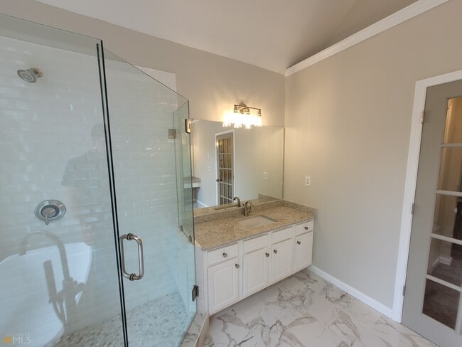Building Photo - 755 Brooks Cir