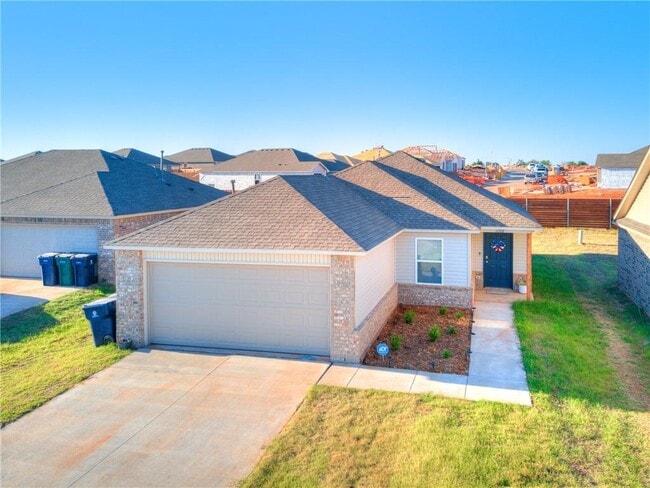 Building Photo - 11708 NW 99th Ter