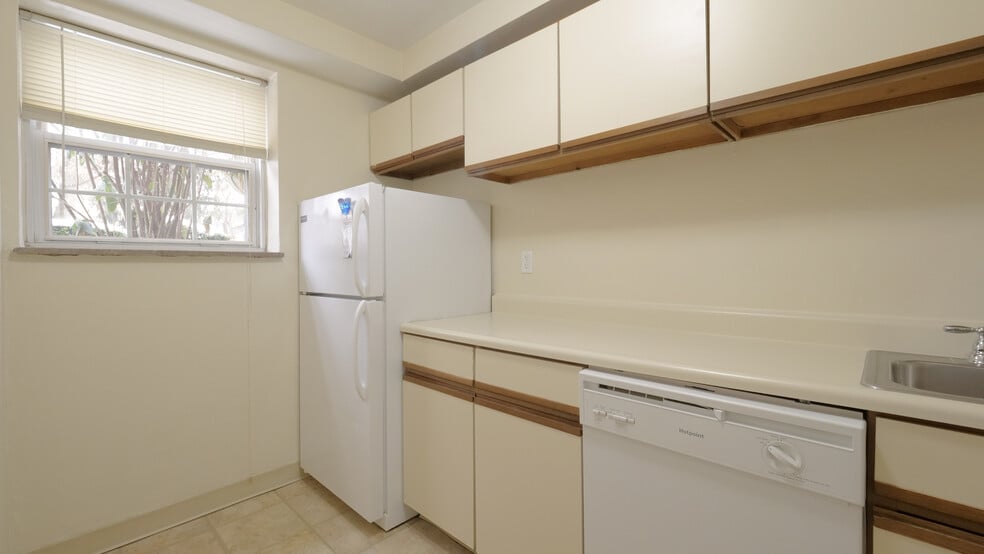 320 - D1 - The Courtyards at Sewickley - South