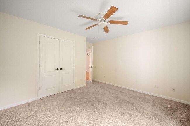 Building Photo - 66 Old Tavern Cir