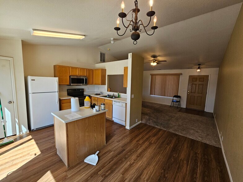 Building Photo - 6443 Hannah Rose Rd