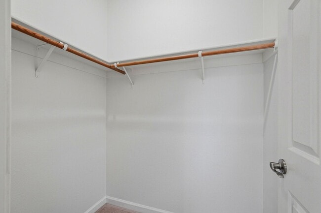 Building Photo - Spacious 2BR/2BA End-Unit Condo for rent in Warm Springs – Montebello Community